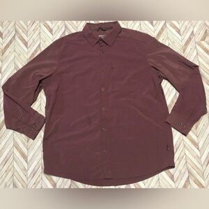 Swiss Tech Men’s Long Sleeve Button Down. Size XL. Stain On Front